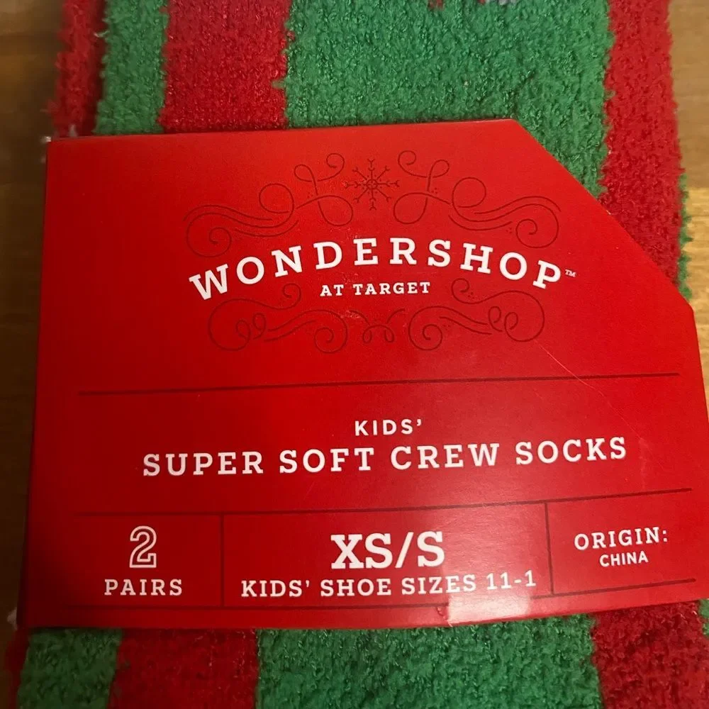 NWT Girl’s Christmas Cat Soft Socks 4 Pairs Stocking Stuffers Holiday
